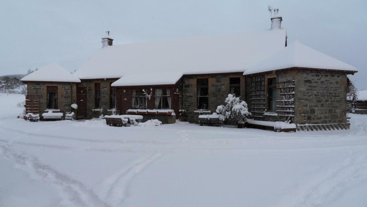 Meadowside Cottages Balavil Экстерьер фото