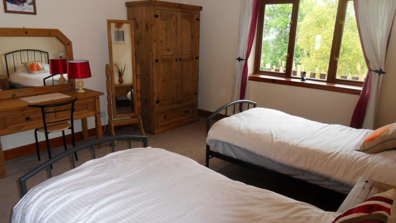 Meadowside Cottages Balavil Экстерьер фото