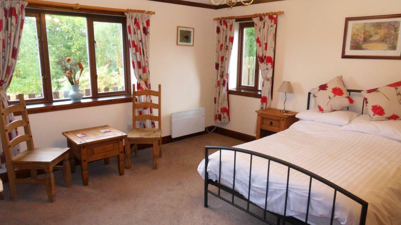 Meadowside Cottages Balavil Экстерьер фото