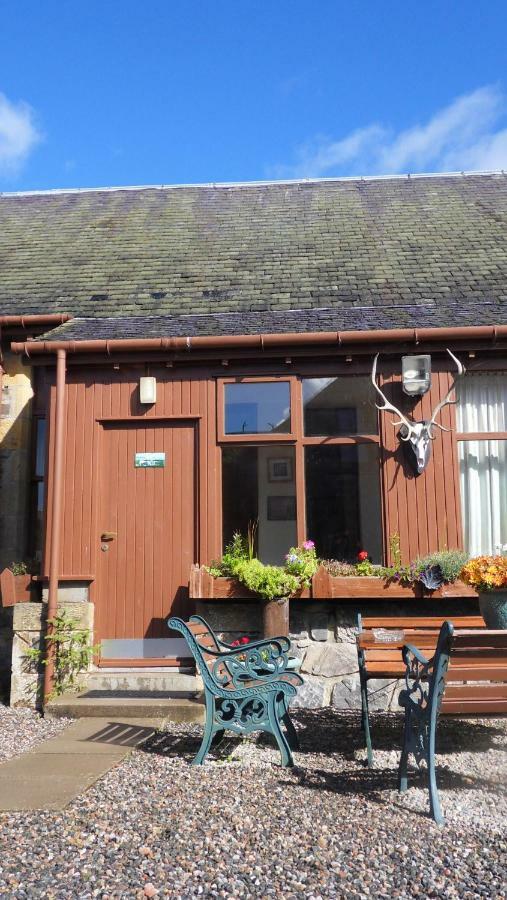 Meadowside Cottages Balavil Экстерьер фото